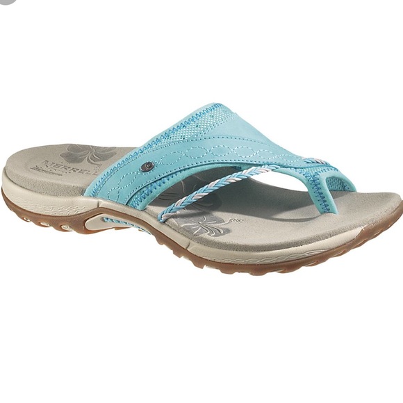 merrell hollyleaf size